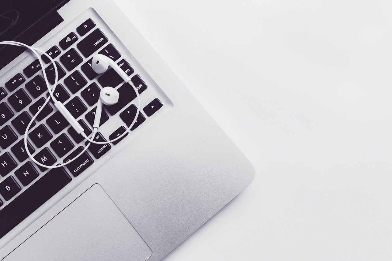desk, laptop, computer, macbook, keyboard, macbook pro, tech, technology, apple, electronics, minimal, digital, computer hardware, computer keyboard, minimal tech, music, headphones, headset, listening, earphone, sound, earbuds, macbook pro, tech, tech, tech, tech, tech, earbuds, earbuds, earbuds